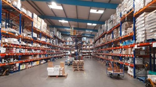 Sale of large manufacturing and storage facility in Hull reflects market hunger for high-quality industrial space